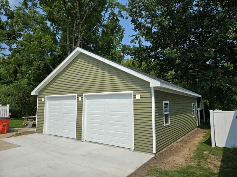 X0094 – 28′ x 32′ Garage in Sullivan