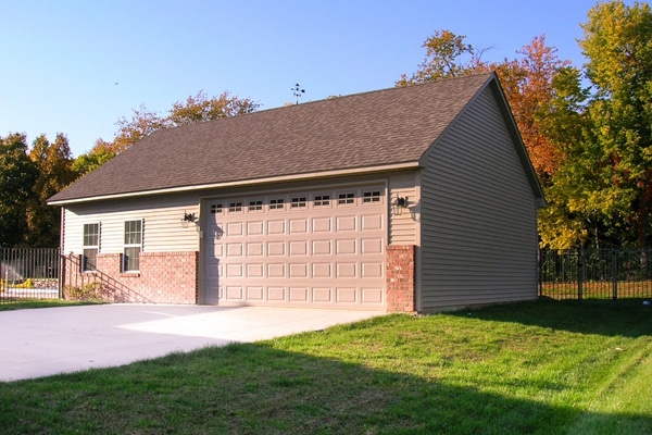 #I0212 - Garage in Mahomet - Coach House Inc