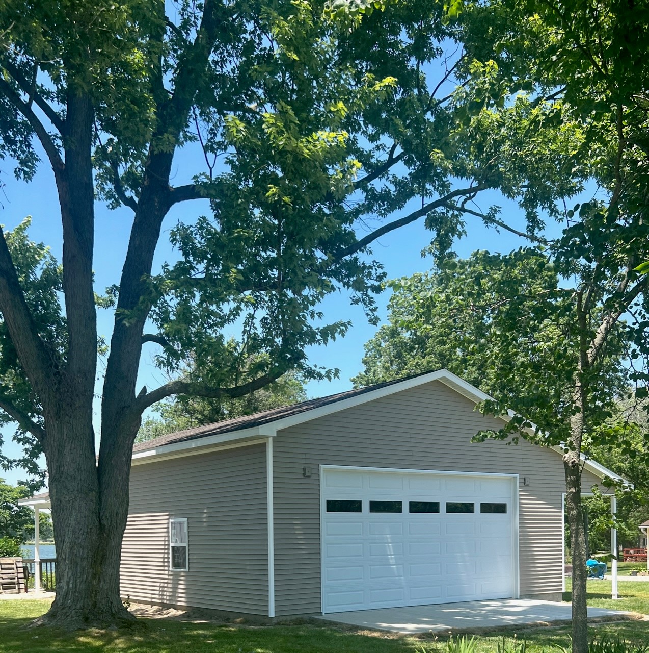 X0045 - 30' x 40' Garage in Neoga - Coach House Inc