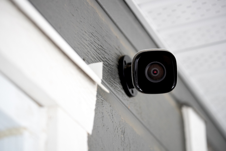 security-camera-outside-of-home-garage